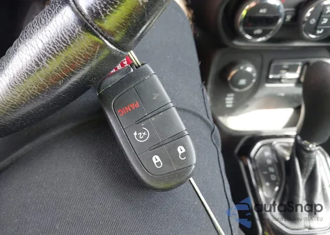 2016 Jeep Renegade Justice из США, поврежденный, VIN ZACCJBBTXGPD00789